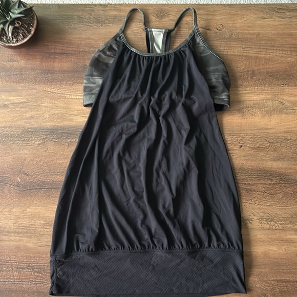 Lululemon no limit tank top with attached bra black and green camouflage 8 - Picture 4 of 8